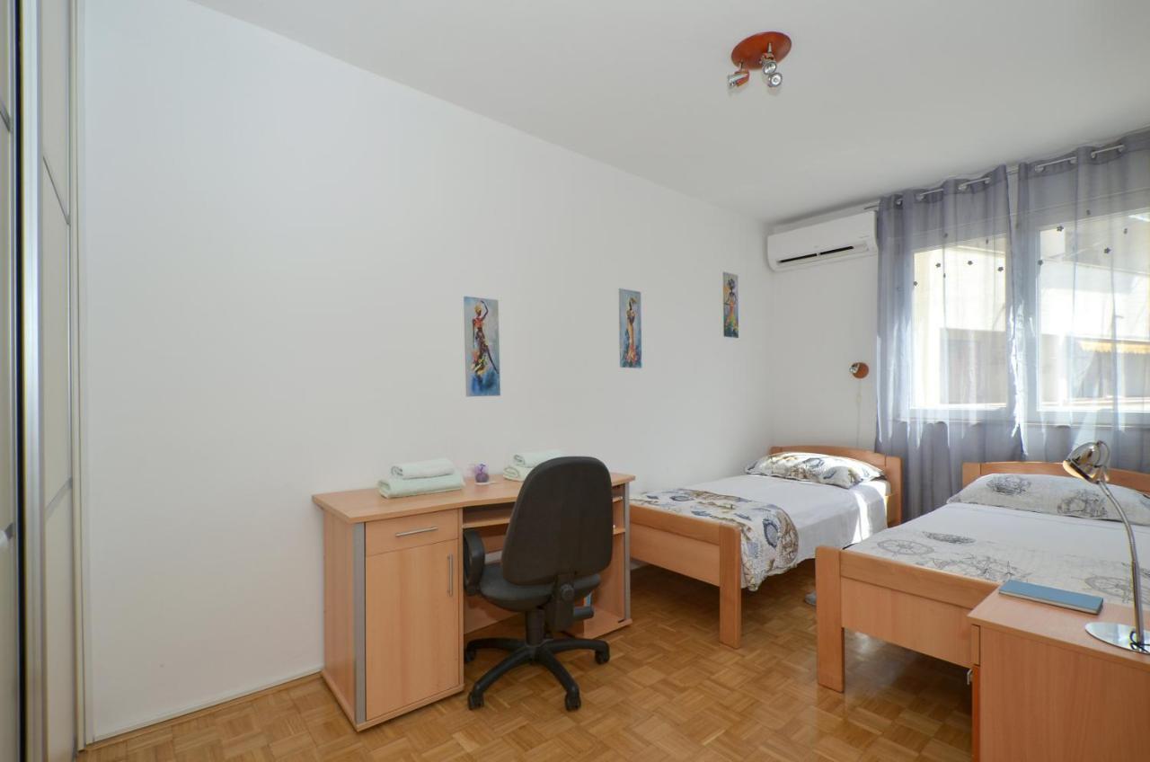 Apartman Lazy Summer Days สปลิท ภายนอก รูปภาพ