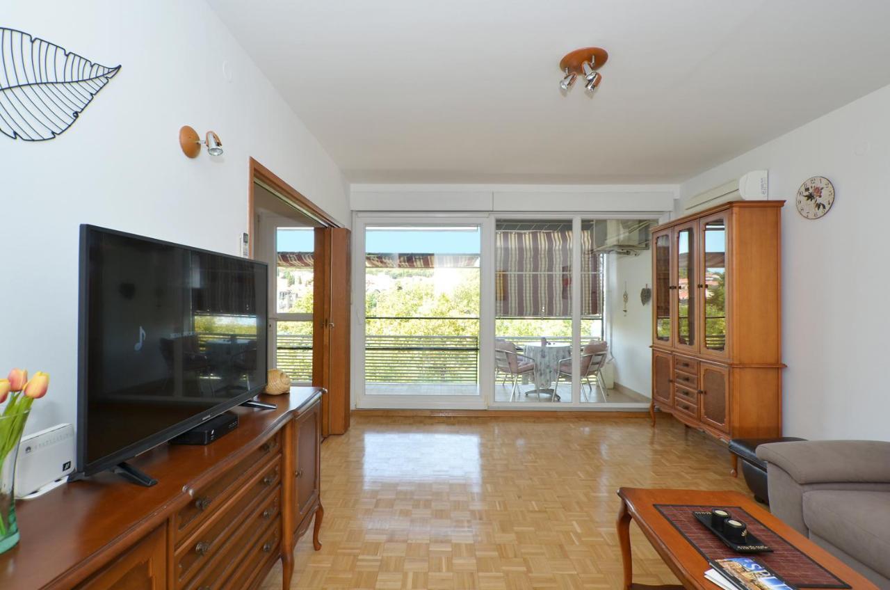 Apartman Lazy Summer Days สปลิท ภายนอก รูปภาพ