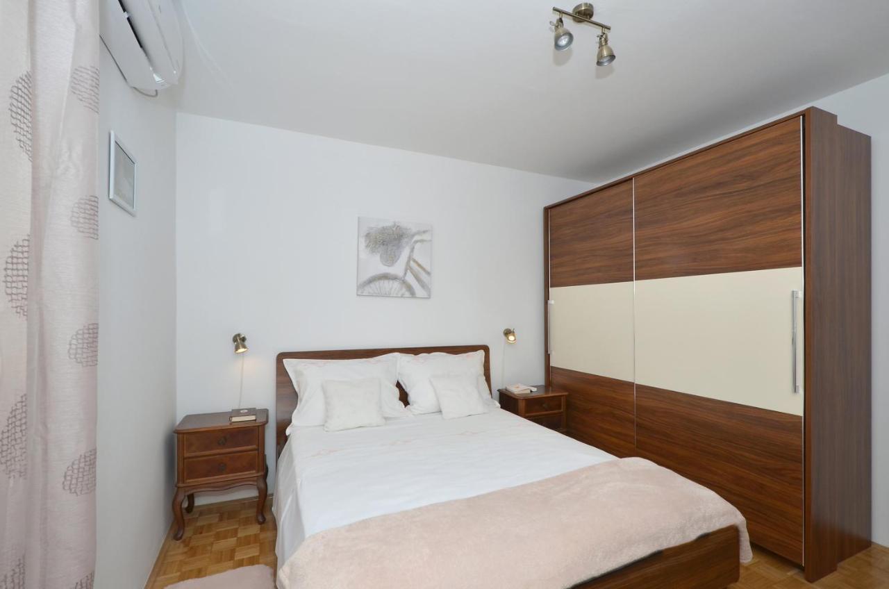 Apartman Lazy Summer Days สปลิท ภายนอก รูปภาพ